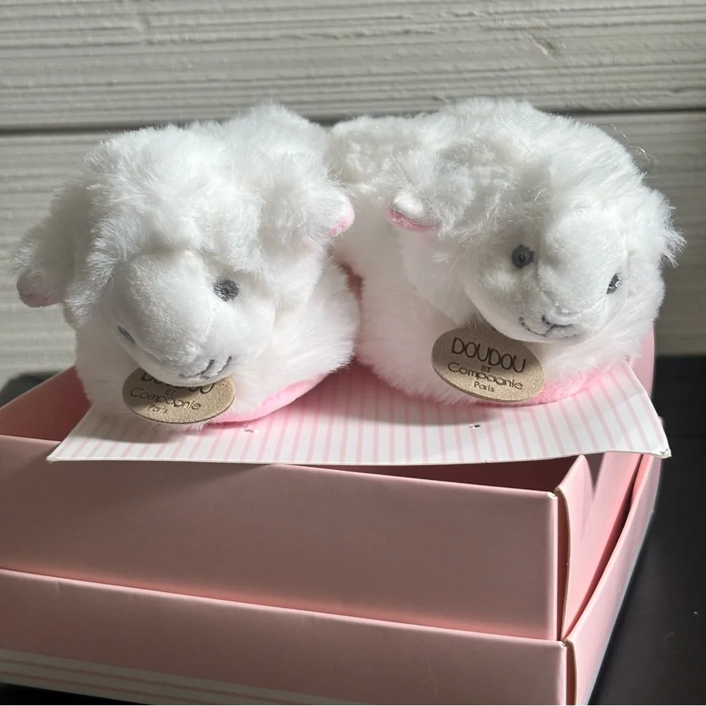 Doudou et Compagnie Paris Baby Lamb Booties Pink Soft Plush Rattle Slippers NEW